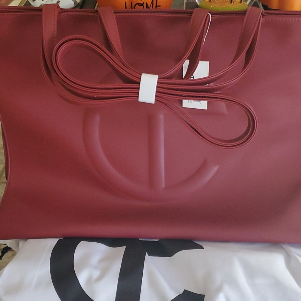 Teflar  HOST PICK dec   large oxblood shopping new bag 🎒sold out  📦
